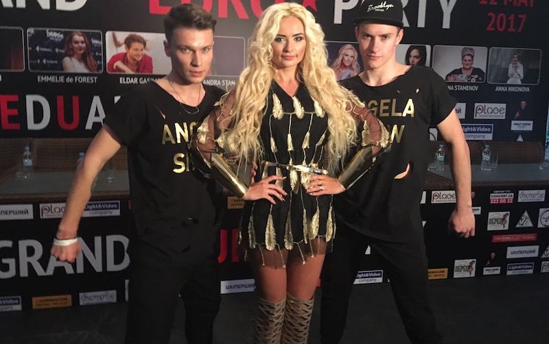 Angela 5