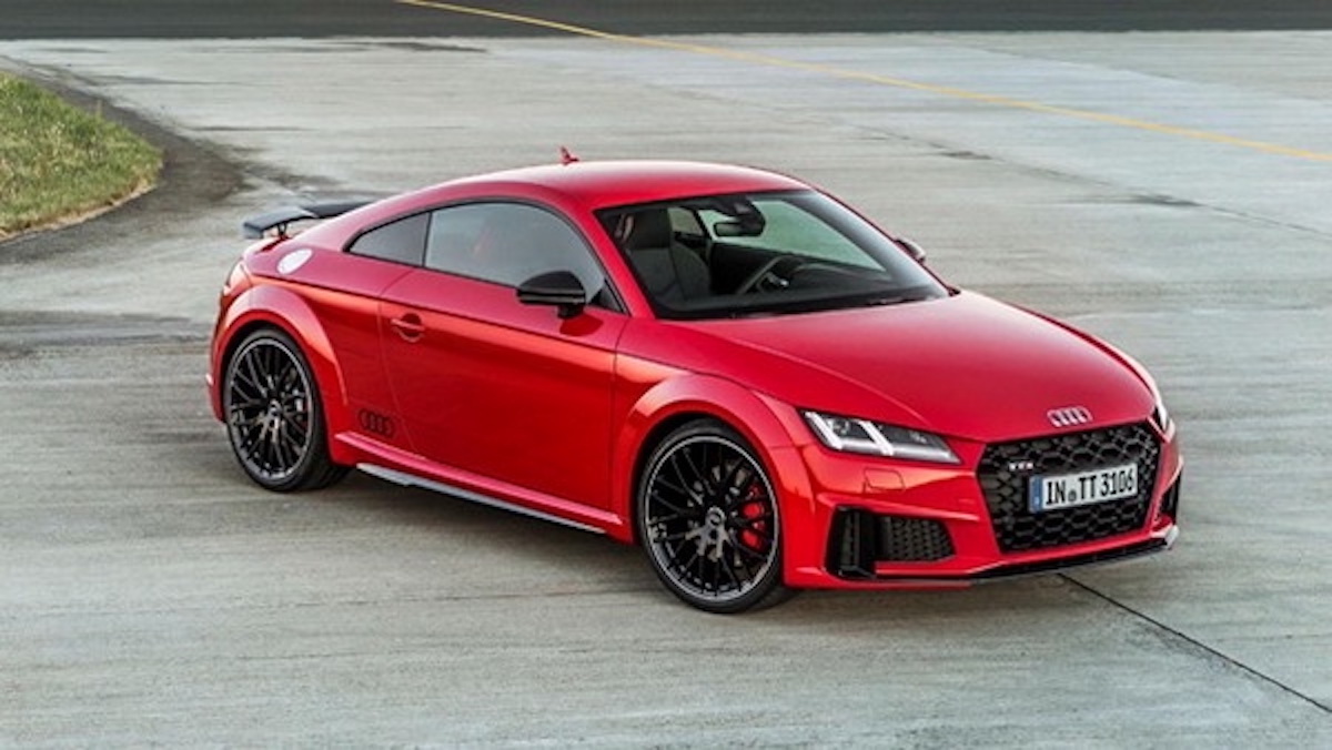 popular women car audi tt