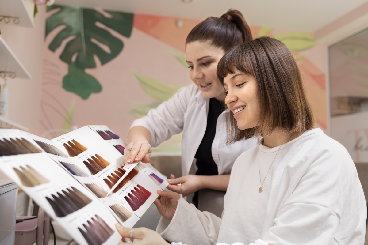 Выбор краски для первого окрашивания волос